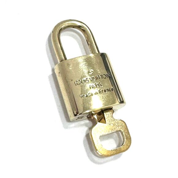 Louis Vuitton Gold Padlock & Key Set  LV Brass Lock 317 - Picture 2 of 5
